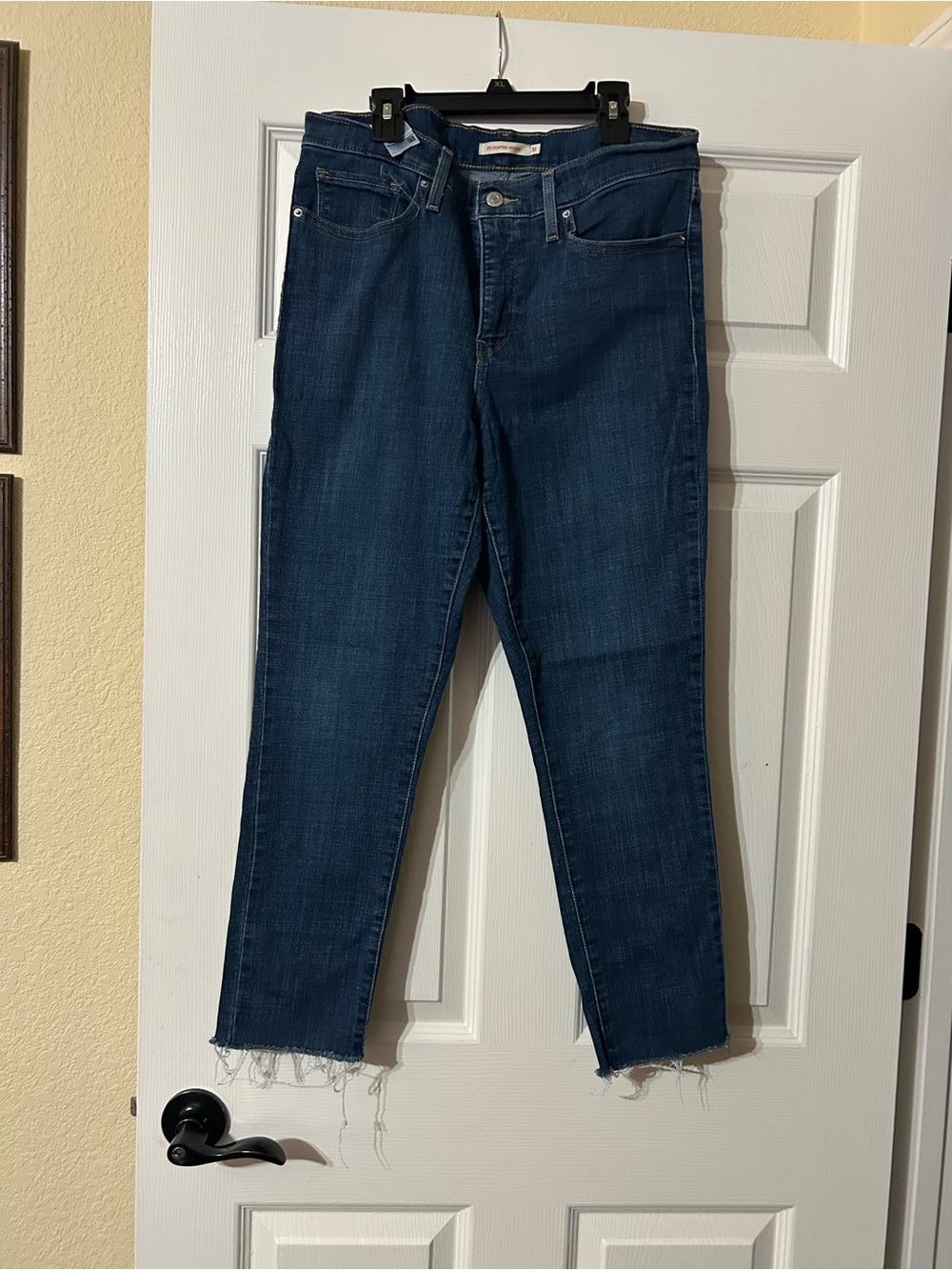Levi's Dark Blue Cropped Ankle Jeans